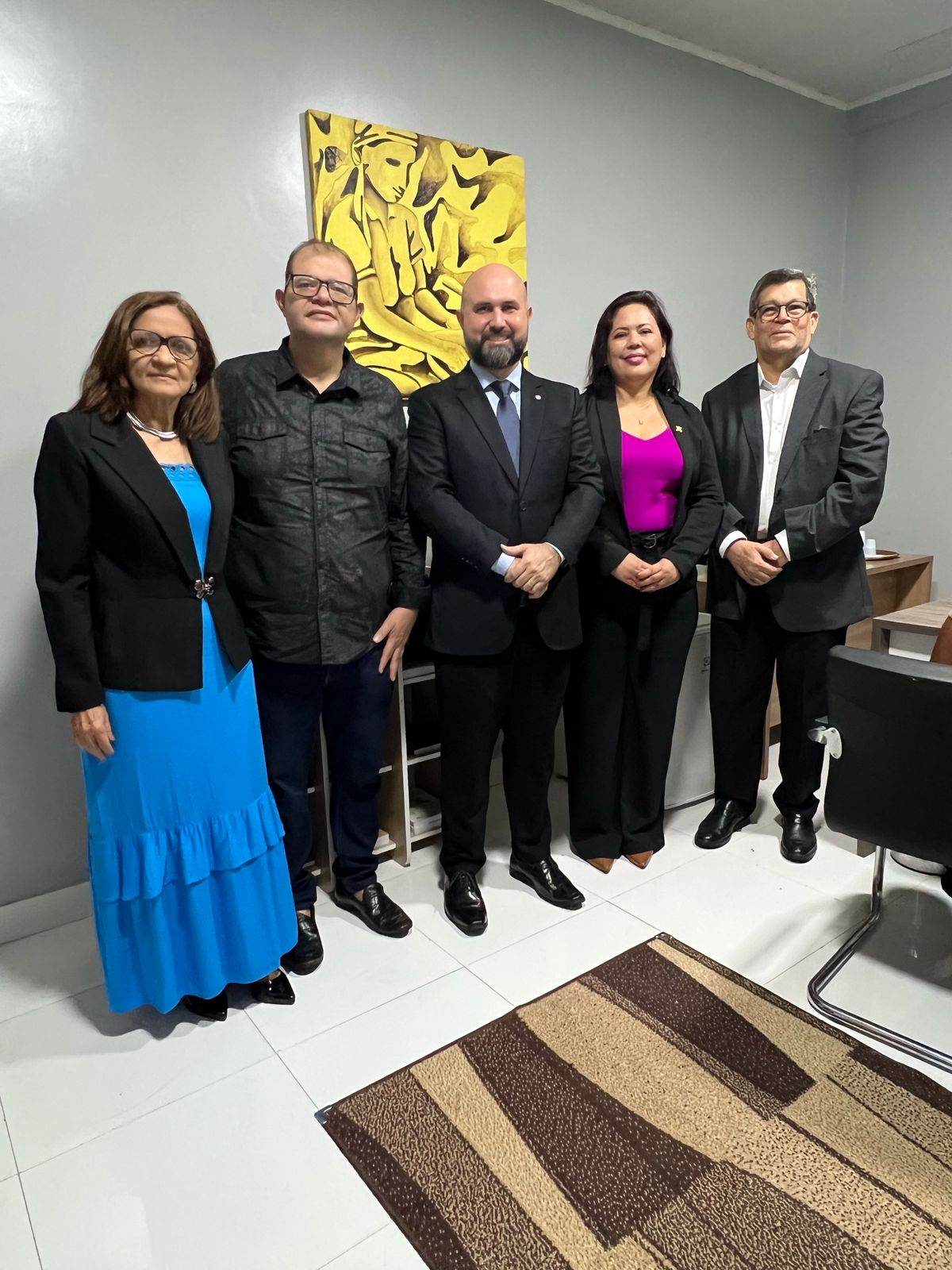 Presidente da OAB/AP visita escritório modelo da Caixa de Assistência
